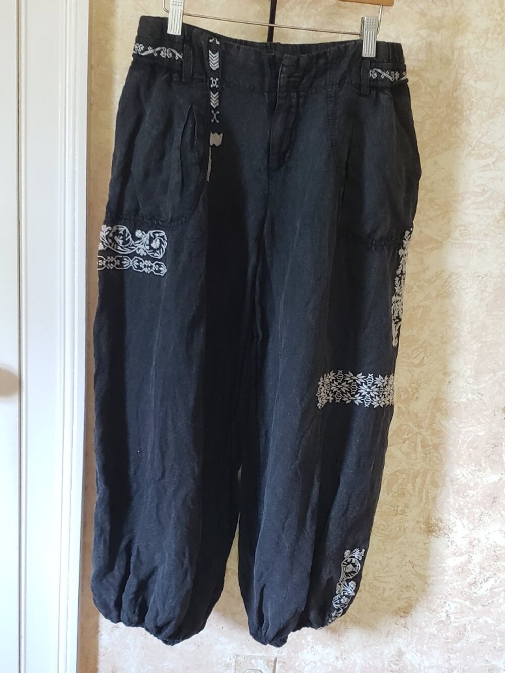 Embroidered Harem pants charcoal black Anthropologie